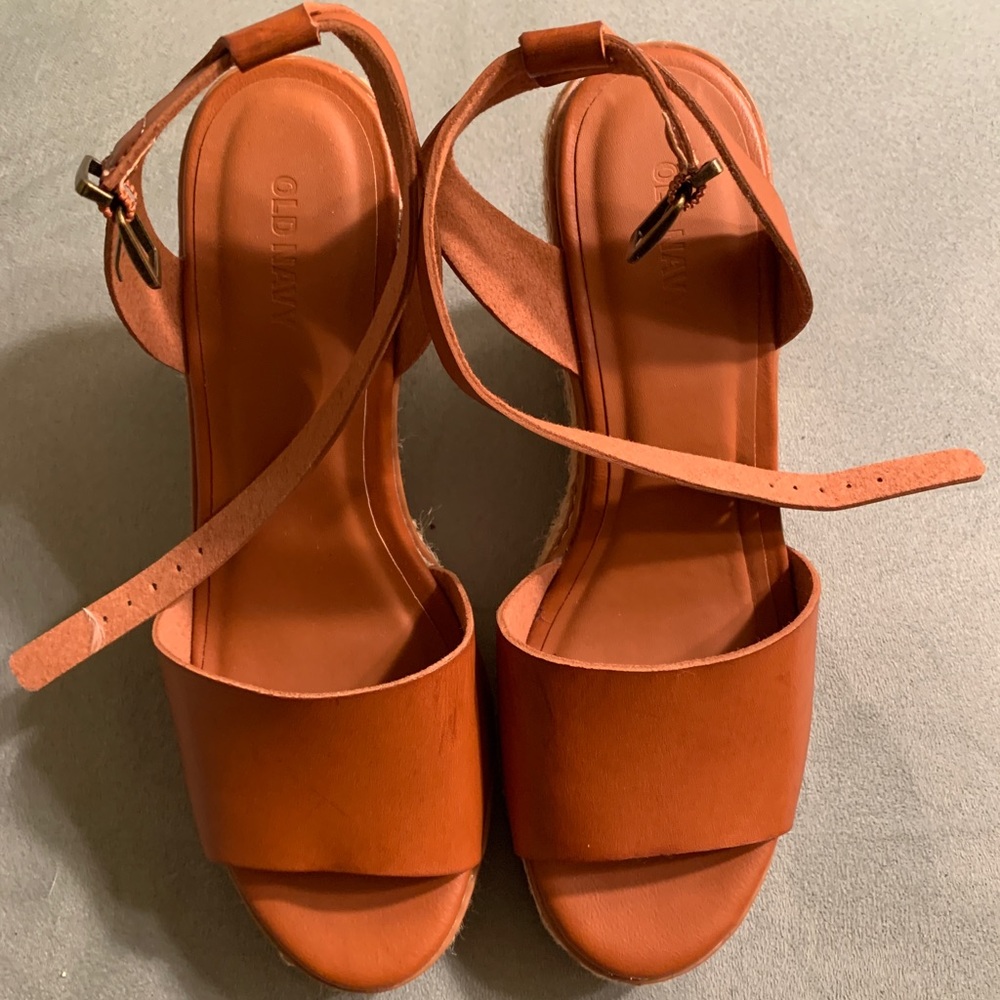 Wedges with ankle buckle